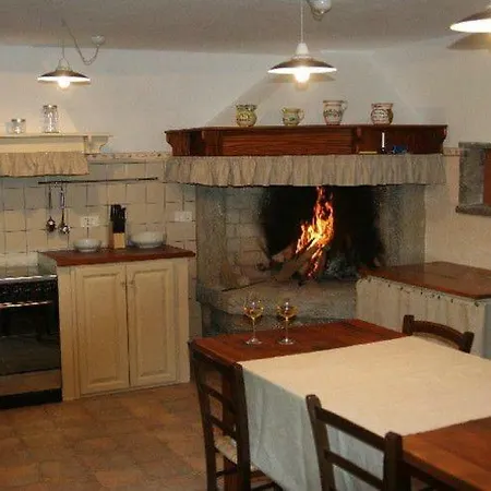 Elena Villa Buzet